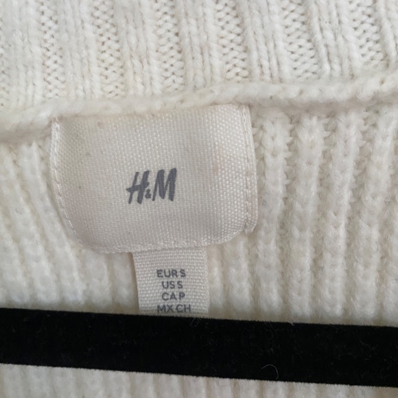 Striped Collared H&M Sweater | Women's Size Small - Picture 3 of 4